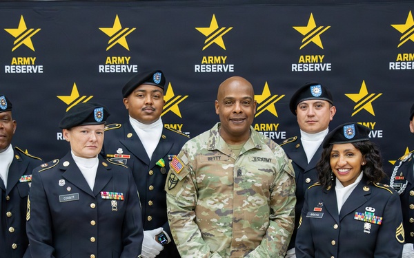 Senior leaders award Mexican Border Defense Medal to 4th Sustainment Command (Expeditionary)