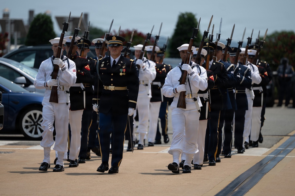 SW Hosts Iraqi Prime Minister at Pentagon