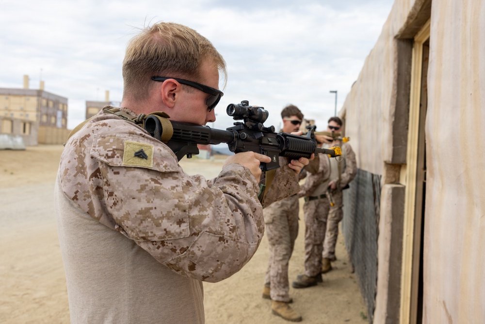 1st MLG Marines conduct close-quarter battle drills