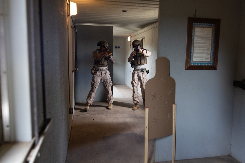 1st MLG Marines conduct close-quarter battle drills