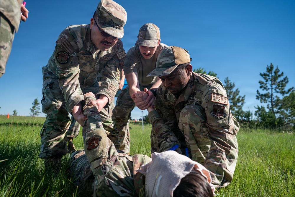Malmstrom Airmen strengthen expeditionary skills during Ready Airman Training race