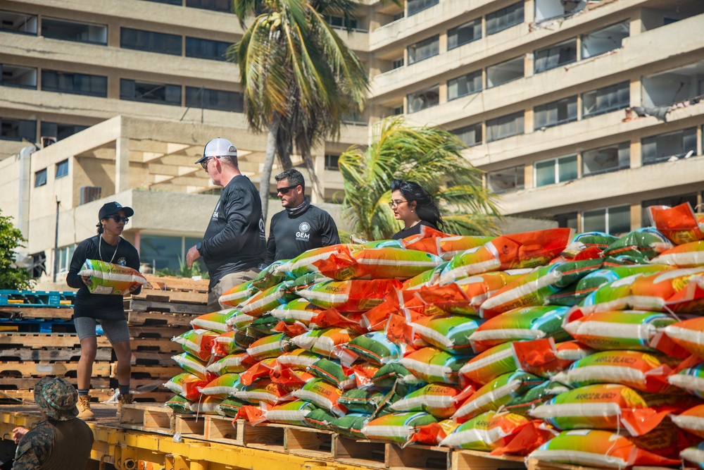 LCF-24: LCAC Delivery of Disaster Assistance Supplies
