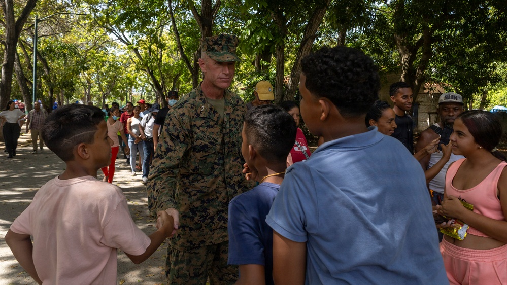 LCACs Deliver Aid to Venezuela