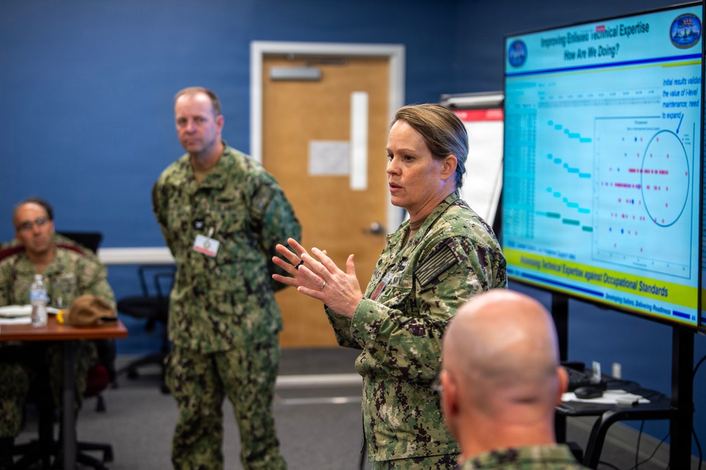 SWSC Hosts Naval Surface Warfare Symposium and Board of Visitors