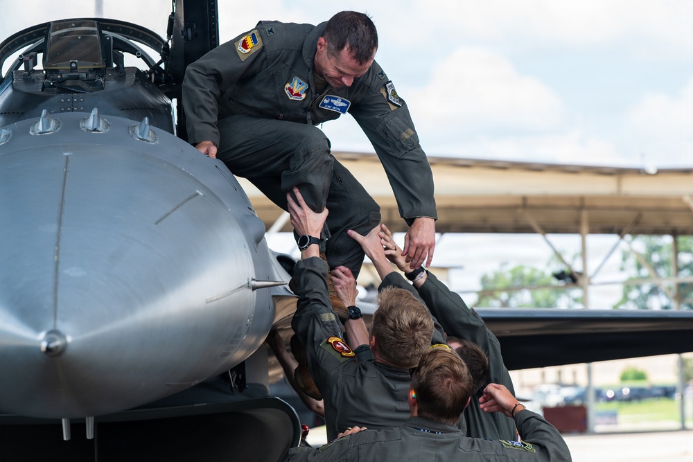 Col. Kevin Hicok Fini Flight