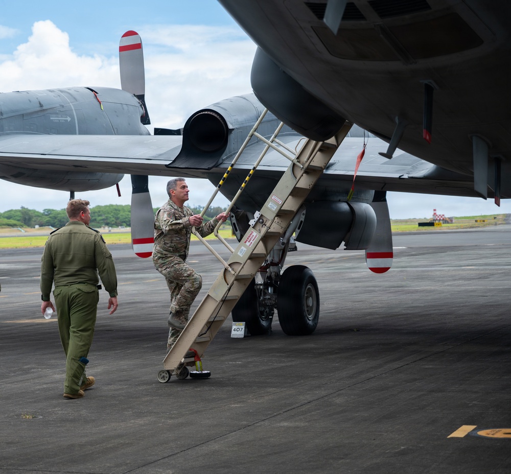 Canadian Joint Operations Command team visits the Royal Canadian Air Force Air detachment at RIMPAC 2026