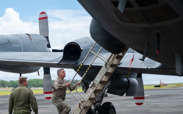 Canadian Joint Operations Command team visits the Royal Canadian Air Force Air detachment at RIMPAC 2026