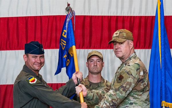 Weasel Maintainers Welcome New Commander