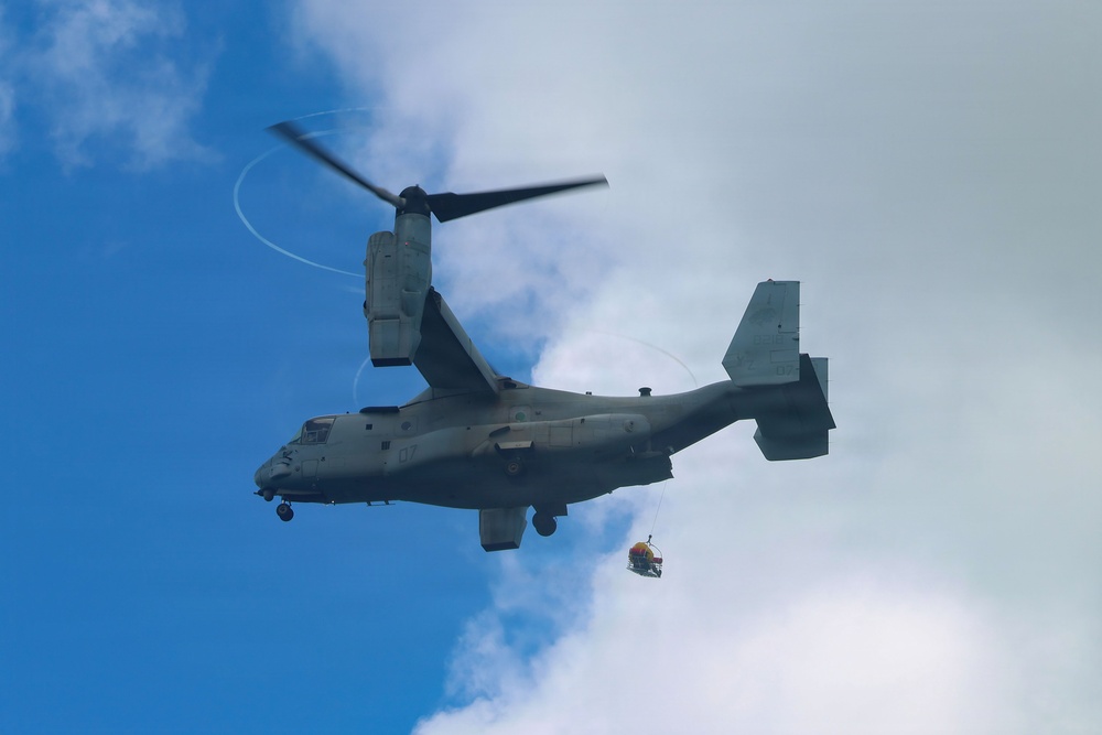 VMM-363 rehearses hoist operations