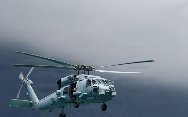 VMM-363 rehearses hoist operations
