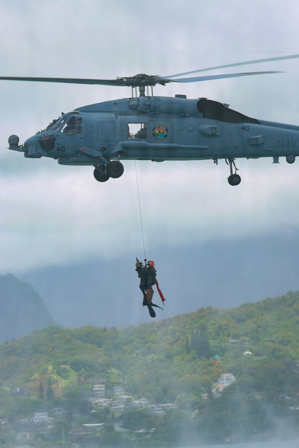 VMM-363 rehearses hoist operations