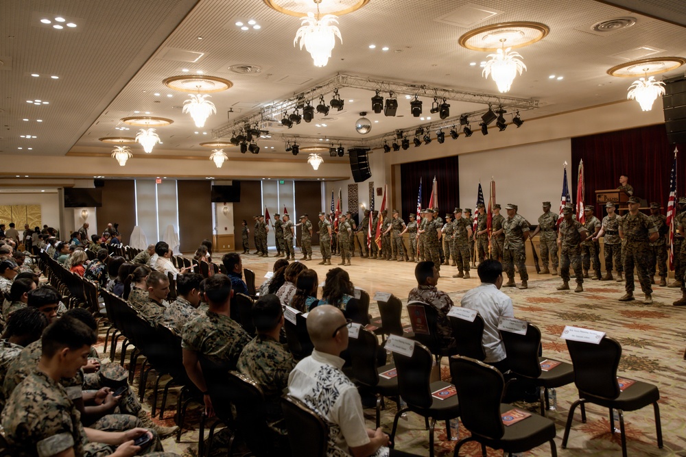 III Marine Expeditionary Force Information Group holds change of command ceremony