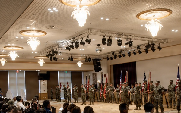 III Marine Expeditionary Force Information Group holds change of command ceremony