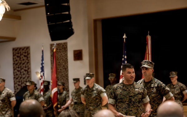 III Marine Expeditionary Force Information Group holds change of command ceremony