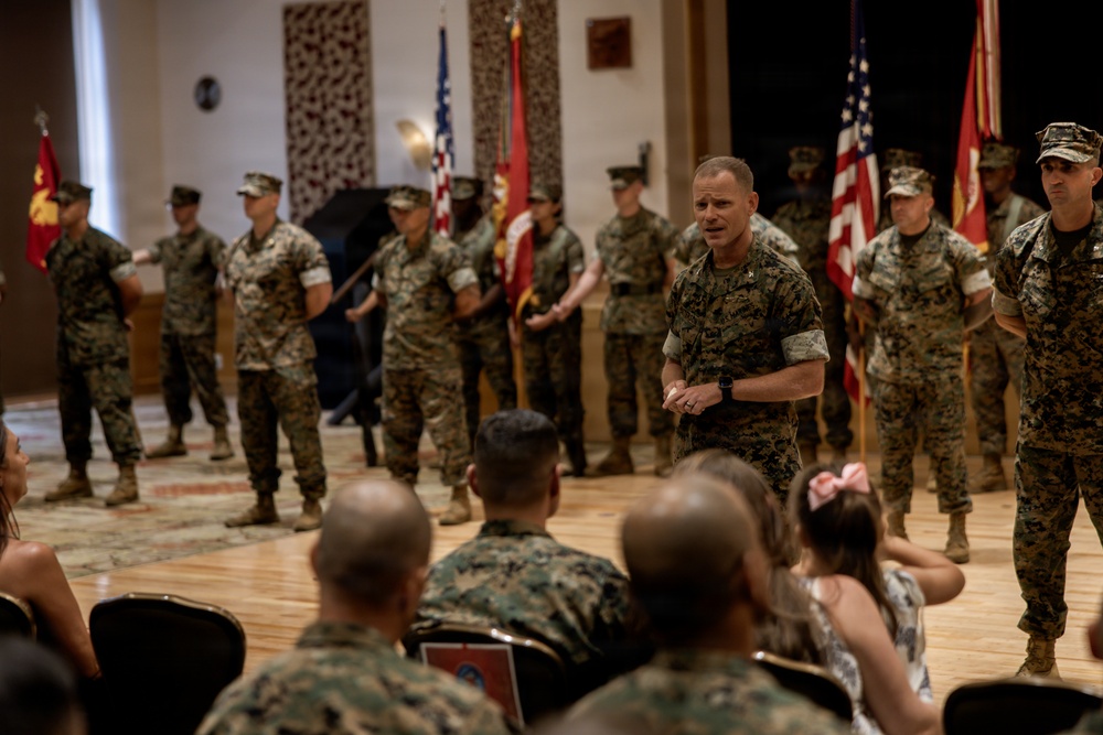 III Marine Expeditionary Force Information Group holds change of command ceremony