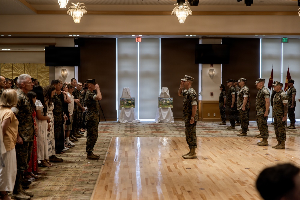 III Marine Expeditionary Force Information Group holds change of command ceremony