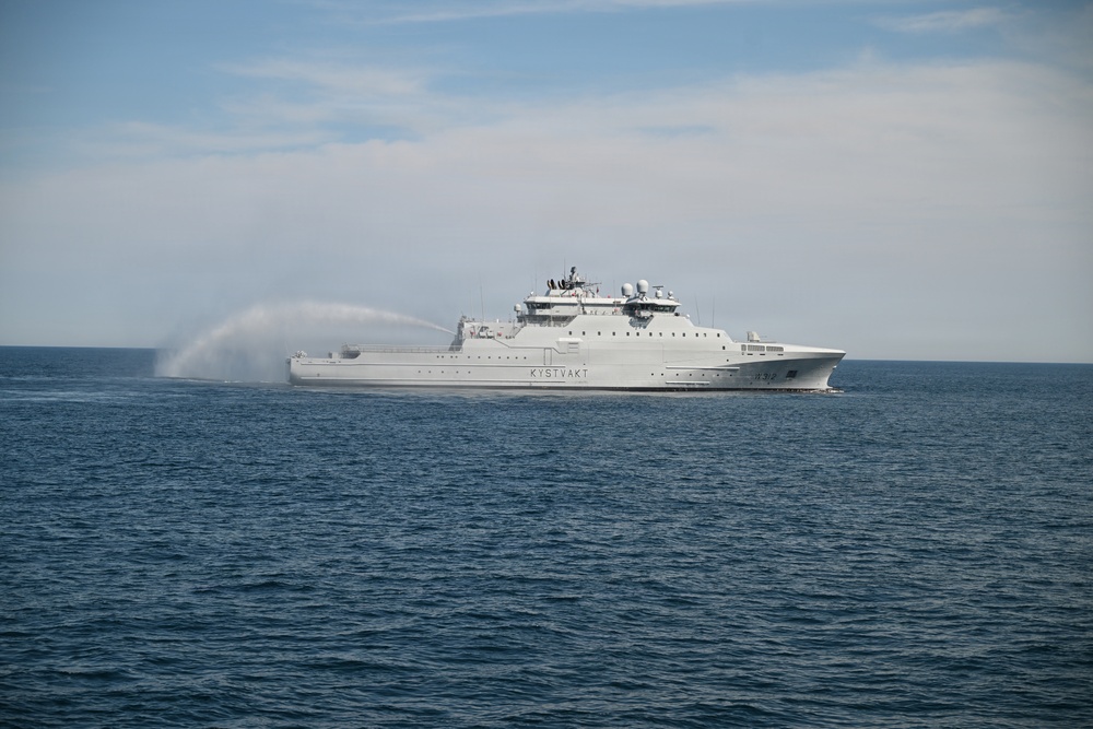 U.S Coast Guard, Norway strengthen Arctic partnership through multiple joint training exercises