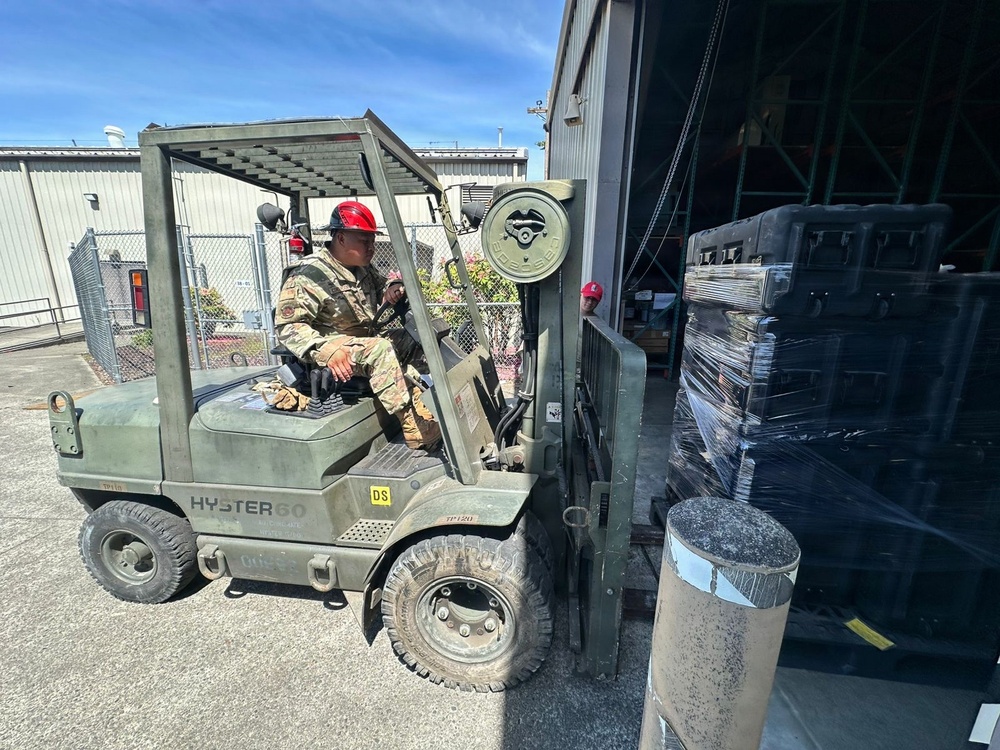 Guam Guard works with Washington Guard to renovate fitness center