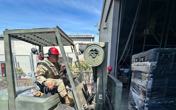 Guam Guard works with Washington Guard to renovate fitness center