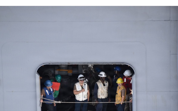 USS Essex conducts replenishment-at-sea during RIMPAC 2026