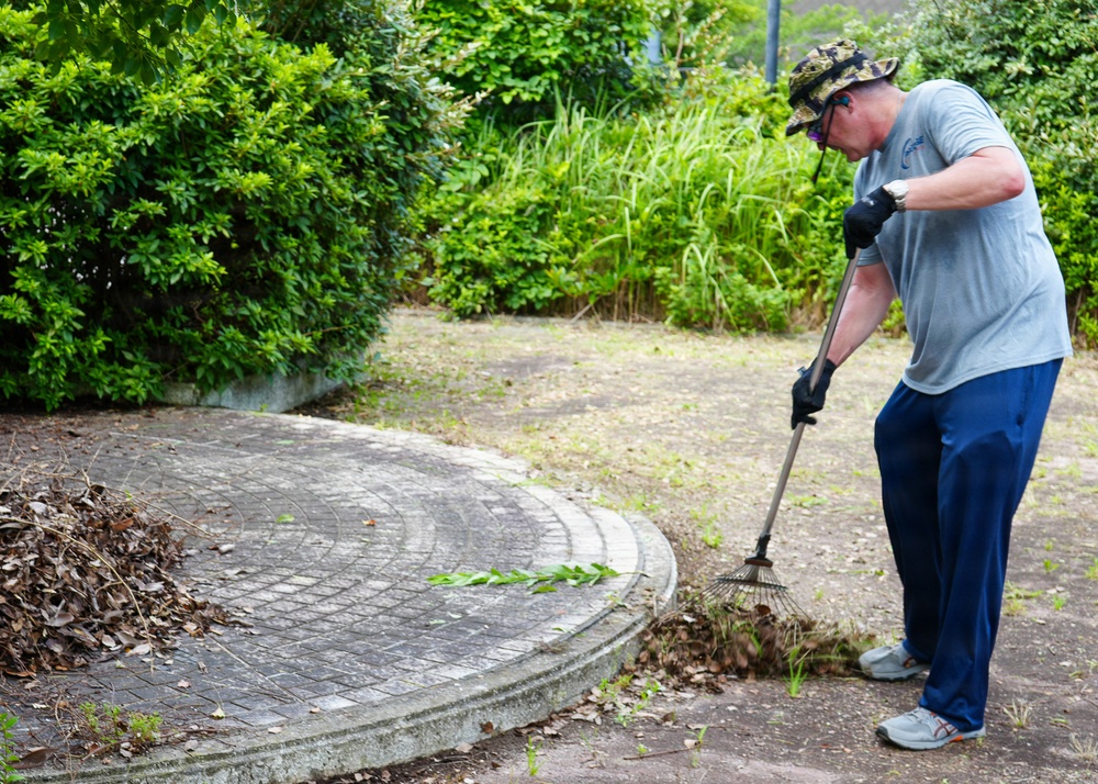 SRF-JRMC volunteers perform community service at Miura Shiratori-en