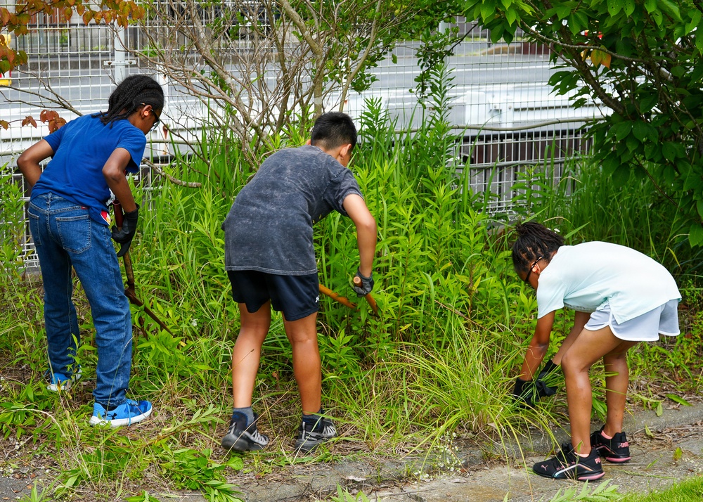 SRF-JRMC volunteers perform community service at Miura Shiratori-en