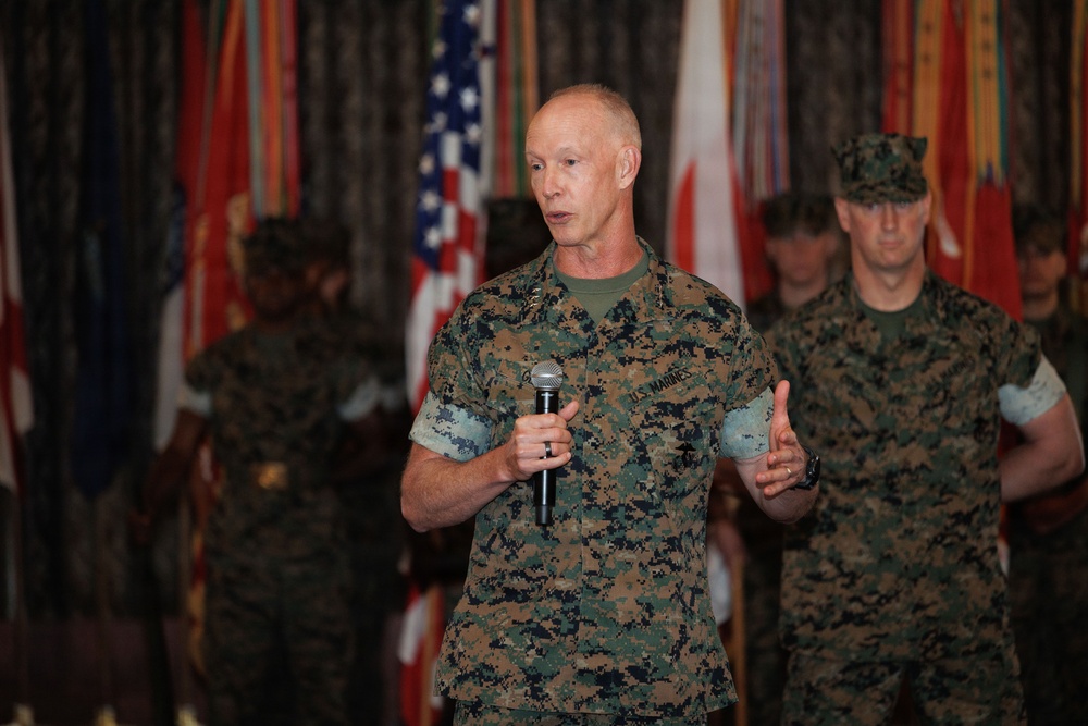 Lt. Gen. Turner relinquishes command of III Marine Expeditionary Force to Lt. Gen. Watson