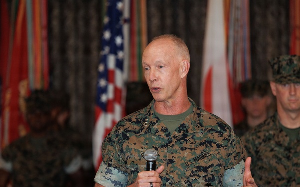 Lt. Gen. Turner relinquishes command of III Marine Expeditionary Force to Lt. Gen. Watson