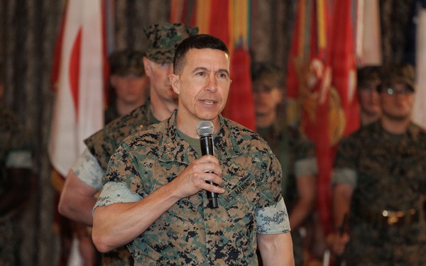 Lt. Gen. Turner relinquishes command of III Marine Expeditionary Force to Lt. Gen. Watson