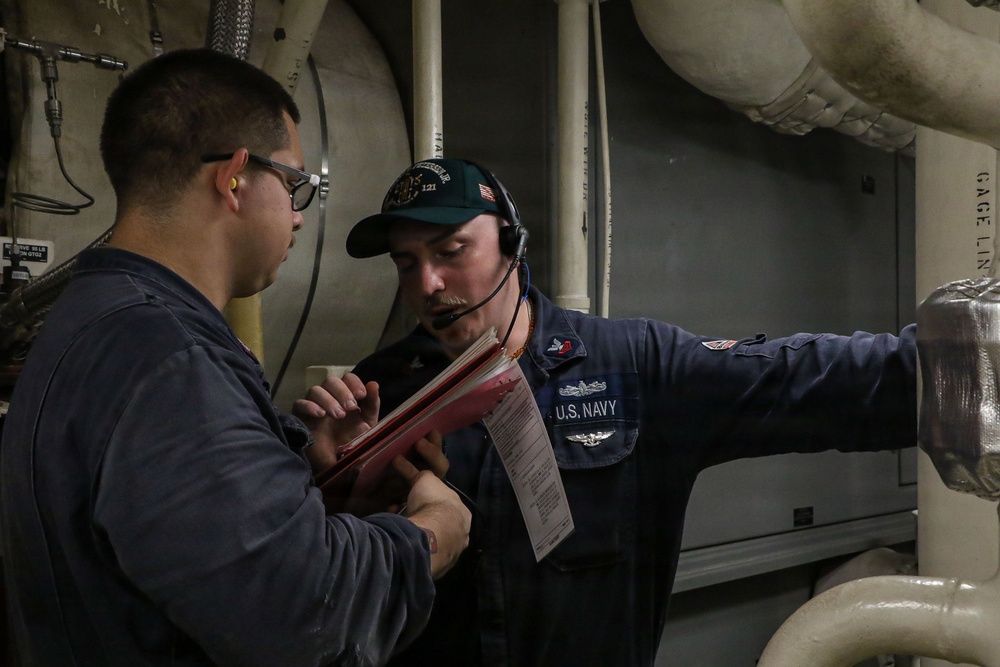 Frank E. Petersen Jr. Sailors Conduct an Engineering Training Team Drill