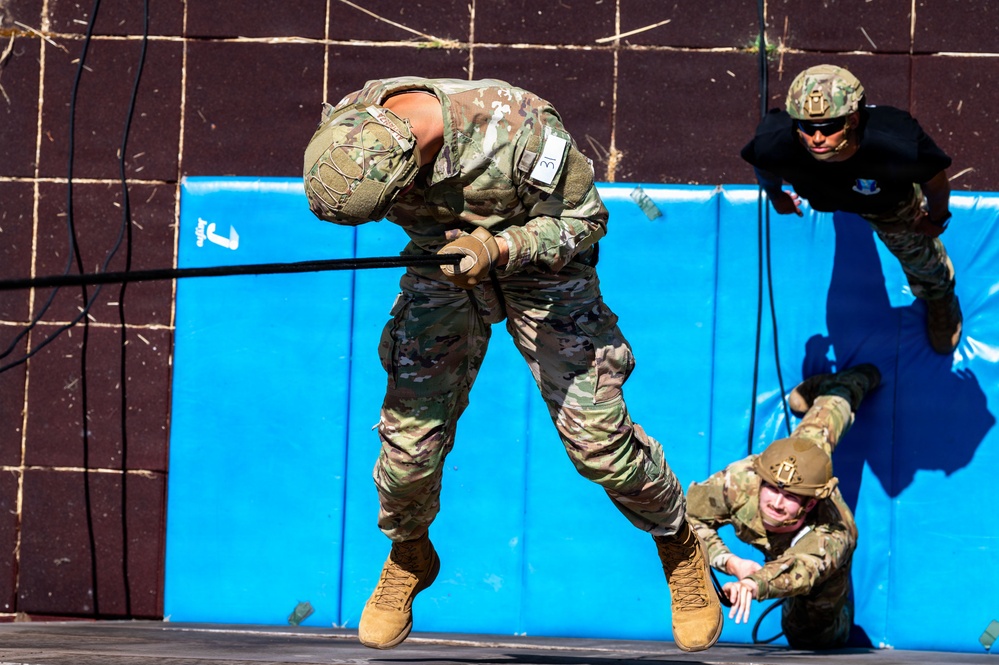 Earning their Wings: candidates test Air Assault capabilities