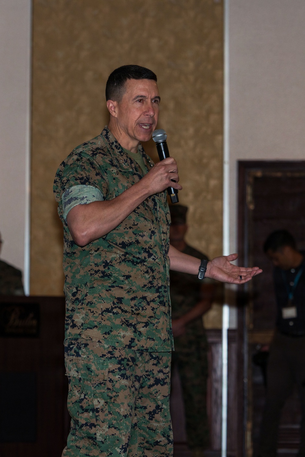 Lt. Gen. Turner relinquishes command of III Marine Expeditionary Force to Lt. Gen. Watson