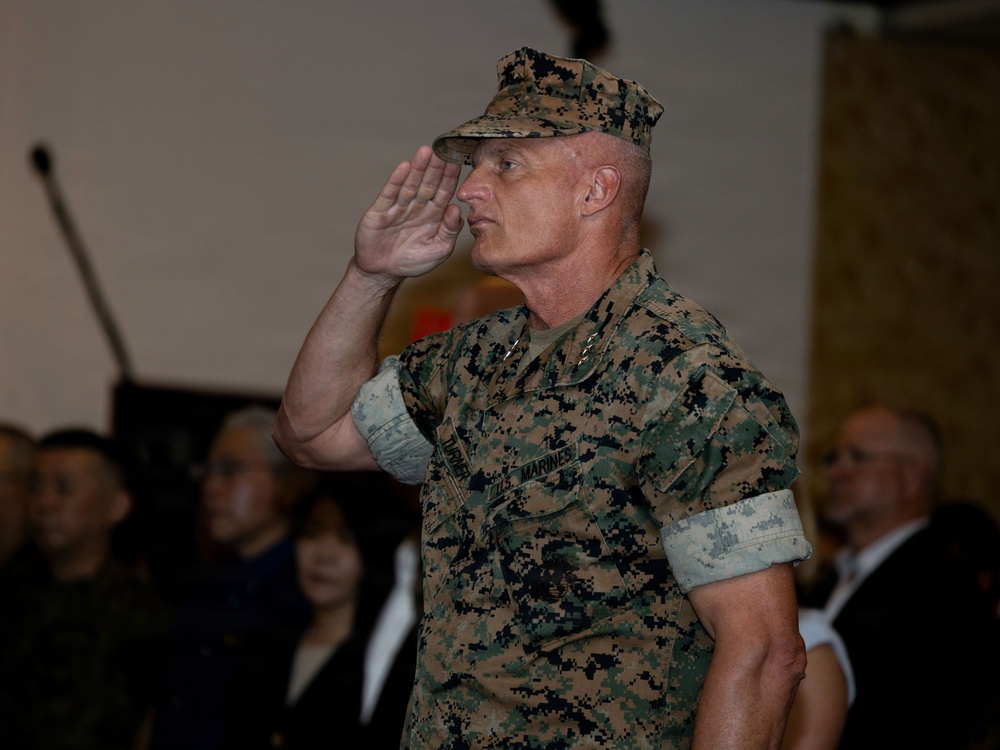 Lt. Gen. Turner relinquishes command of III Marine Expeditionary Force to Lt. Gen. Watson