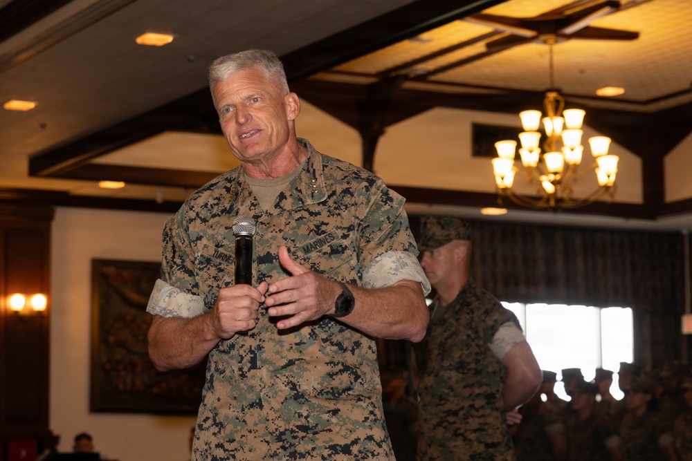 Lt. Gen. Turner relinquishes command of III Marine Expeditionary Force to Lt. Gen. Watson
