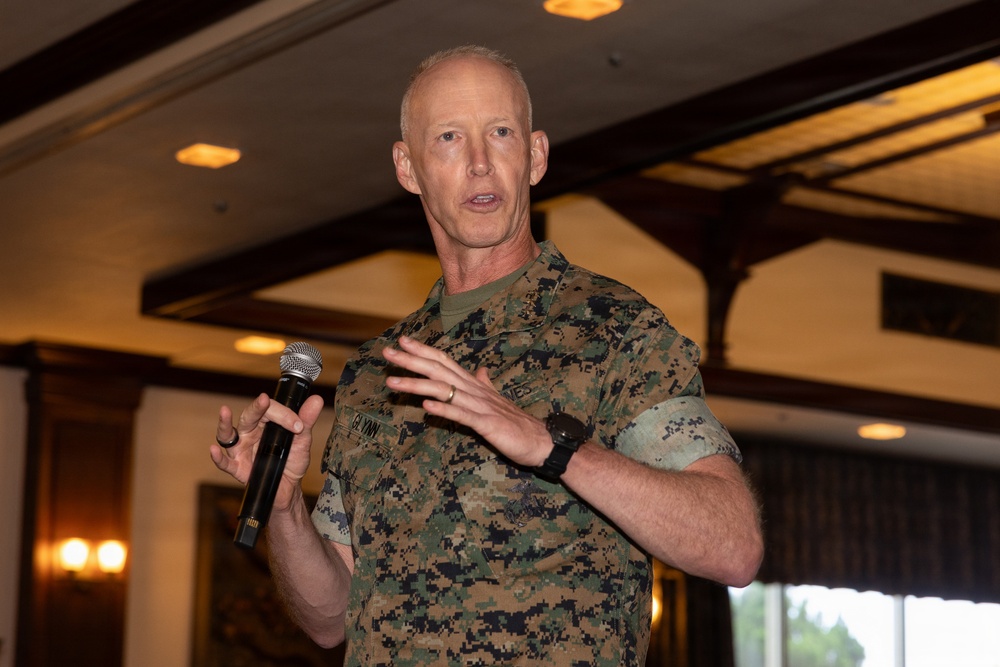 Lt. Gen. Turner relinquishes command of III Marine Expeditionary Force to Lt. Gen. Watson