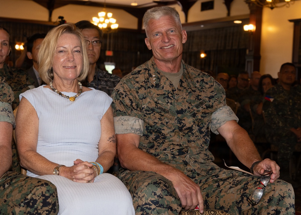 Lt. Gen. Turner relinquishes command of III Marine Expeditionary Force to Lt. Gen. Watson