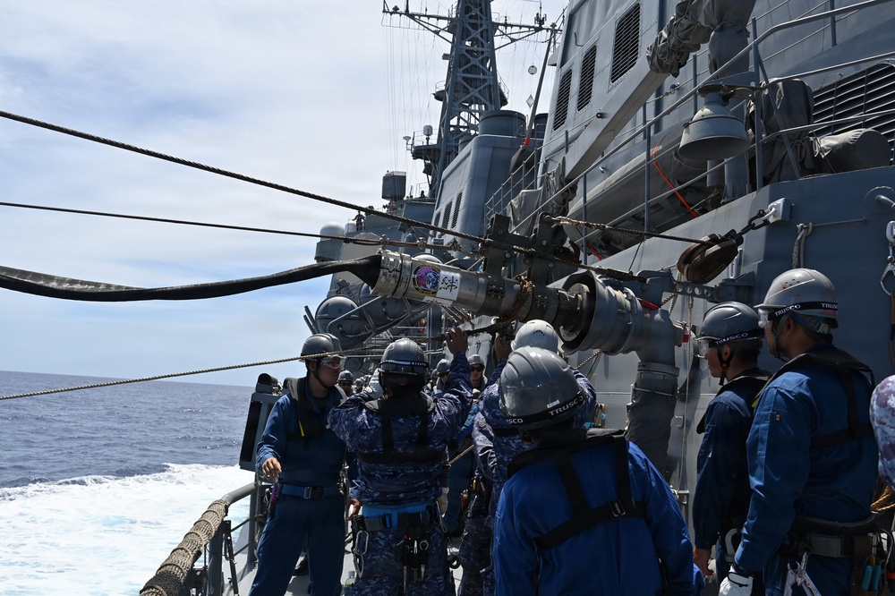 Japan Maritime Self-Defense Force conducts replenishment-at-sea with Royal Canadian Navy during RIMPAC 26