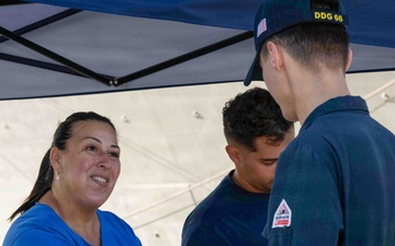 Souda Bay USO Supports USS Gonzalez (DDG 66)