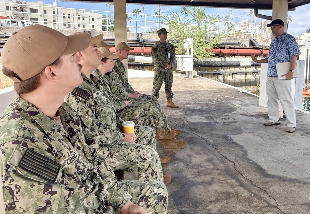 Sailors Learn Pearl Harbor History During Sailor 360