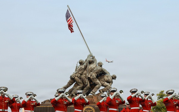 Brig. Gen. Shannon M. Brown hosts the Honorable Tim Kaine at Marine Barracks Washington's Sunset Parade