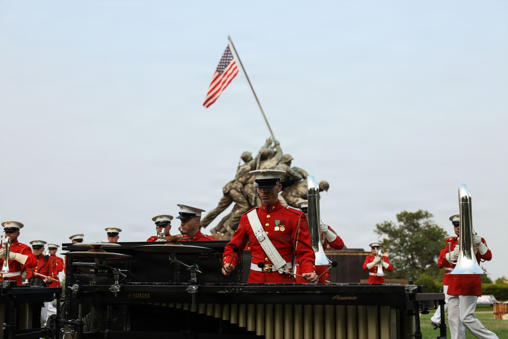 Brig. Gen. Shannon M. Brown hosts the Honorable Tim Kaine at Marine Barracks Washington's Sunset Parade