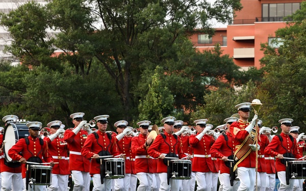 Brig. Gen. Shannon M. Brown hosts the Honorable Tim Kaine at Marine Barracks Washington's Sunset Parade