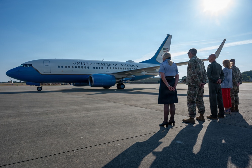 Senate Majority Leader and Congressional Delegation Visit RAF Fairford