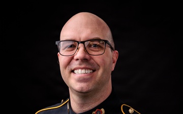 Sgt. 1st Class Joshua Buxton - Video production - U.S. Army Field Band Headshot