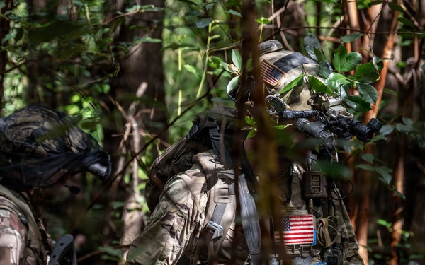 U.S. Naval Special Warfare operators train with partner forces during RIMPAC 2026