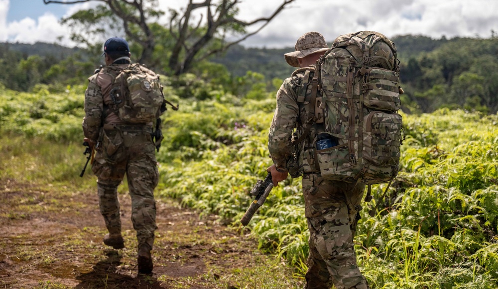U.S. Naval Special Warfare operators train with partner forces during RIMPAC 2026