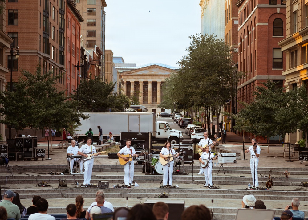 Navy Band Country Current Performs at the Navy Memorial