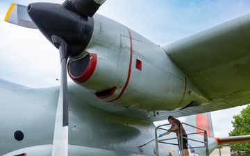 109th Airlift Wing volunteers restore iconic LC-130 gate guard, preserving the wing’s history.
