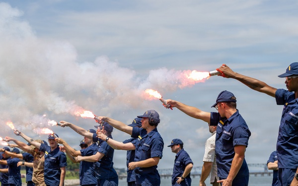 USCG Gunner's Mates train with signaling pyrotechnics