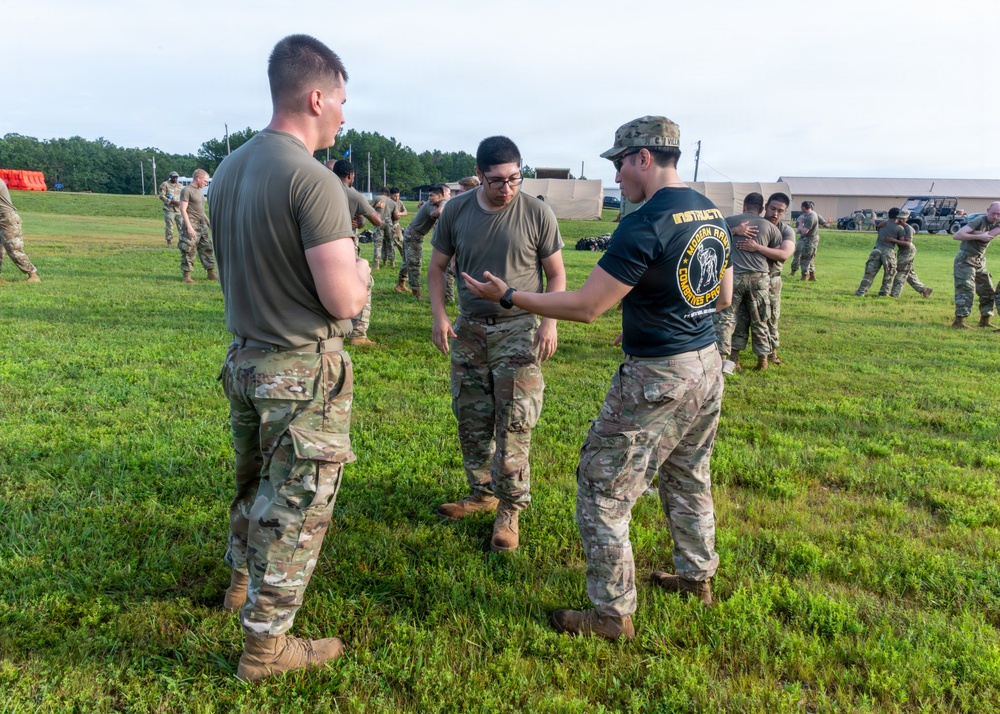 Fort Leonard Wood warfighters share close combat expertise with airmen